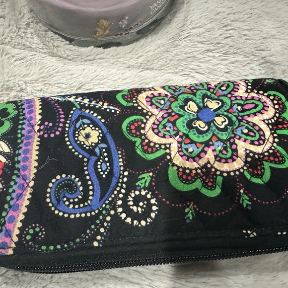 Vera Bradley Sharp Wallet - Picture 3 of 4